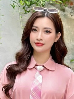 Từ công sở đến tiệc tối, diện cà vạt nữ chuẩn sành điệu