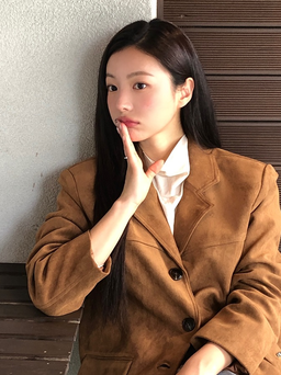 Mặc đẹp ngày se lạnh với 3 kiểu áo khoác nâng tầm quần jeans