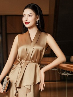 Diện váy lụa đón tết, khi sự sang trọng lên ngôi