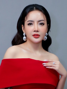 Ca sĩ bolero xinh như hoa hậu, tiết lộ lời dạy của Ngọc Sơn khi làm nghề