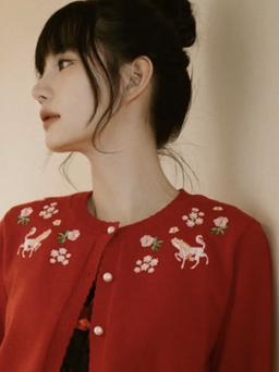 Áo cardigan mềm mại, món đồ 'chân ái' cho tiết trời xuân se lạnh