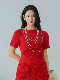 Hóa nàng thơ cùng váy đính hoa 3D đầy sức sống