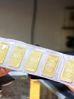 Giá vàng, giá bạc tiếp tục giảm