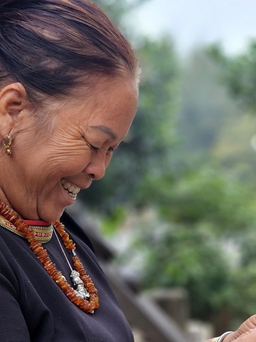 Cử tri dân tộc thiểu số háo hức trước ngày bầu cử tại Hà Nội