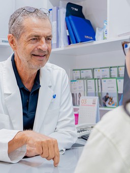 TS-BS Robert Riche: ‘Robot da Vinci Xi giúp tăng cơ hội bảo tồn thiên chức làm mẹ’