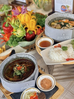 Bún quậy, bún cá cay vào khách sạn 5 sao TP.HCM: Món quê vẫn giữ vị quen