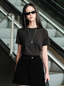 Diện trang phục đồng bộ sao cho sang mà không nhàm chán?