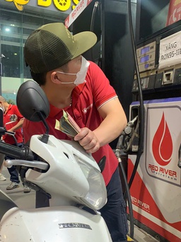 Giá xăng dầu đồng loạt tăng mạnh từ đêm 19.3, có loại tăng gần 9.000 đồng/lít