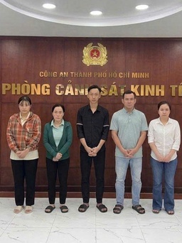 Công an TP.HCM bóc trần đường dây 'hô biến' kem trộn thành hàng ngoại