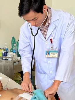 Ca chấn thương hiếm: Vỡ gan, đứt cuống thận được cứu sống