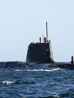 Tàu ngầm hạt nhân Anh mang tên lửa Tomahawk đã đến biển Ả Rập?