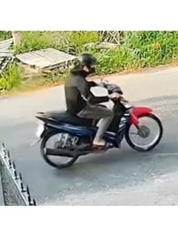 Công an Cần Thơ truy tìm người giật dây chuyền trên tỉnh lộ 931