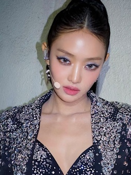 Trang phục đính đá chiếm trọn sự thu hút trong đêm tiệc