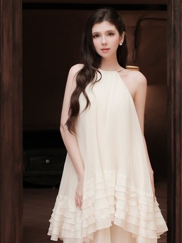 Nét quyến rũ tinh tế từ những thiết kế váy, áo hở vai