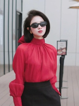 Sắc đỏ nồng nàn kết hợp đen huyền bí tạo diện mạo thời thượng