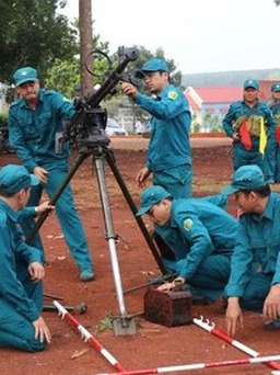 Bộ Quốc phòng giải đáp thắc mắc 'bắt buộc tham gia dân quân tự vệ do thiếu quân'