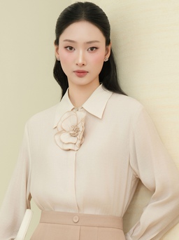 Tủ đồ của nàng công sở không thể thiếu áo sơ mi lụa trắng