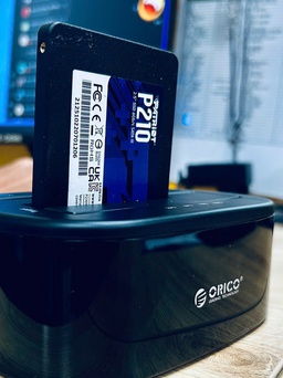 Tại sao không nên cắm SSD di động vào cổng USB trước thùng PC?