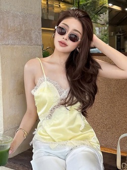 Tỏa sáng như ánh mặt trời nhờ công thức diện đồ sắc vàng tinh tế