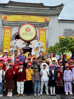 Yên Tử cán mốc 1 triệu khách