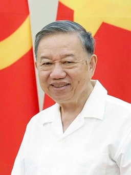 Chống trì trệ, né tránh, đùn đẩy, vô cảm trước yêu cầu chính đáng của nhân dân