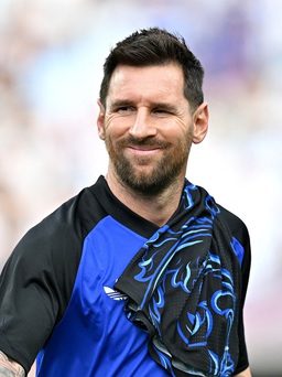 Messi đá trận gặp Iceland, HLV Scaloni chỉ trích truyền thông châu Âu sau khi phát ngôn về Messi bị liên hệ tới Ronaldo