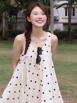 Trẻ ra đến chục tuổi khi nàng diện áo, váy babydoll xuống phố