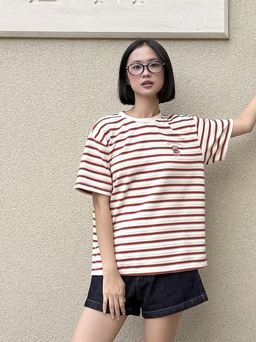 Áo kẻ ngang quen thuộc trở thành tâm điểm của giới trẻ