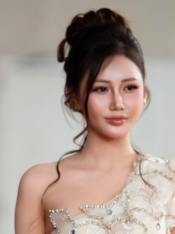 Trang phục dạ tiệc lộng lẫy giúp nàng hóa 'nữ hoàng đêm tiệc'