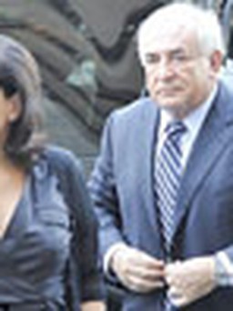 Thêm gái bán dâm tố cựu giám đốc IMF