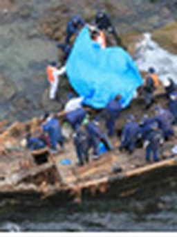 Phát hiện tàu chở 5 xác chết ngoài khơi Nhật Bản