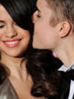 Vừa "tái ngộ" Justin Bieber, Selena Gomez phải vào viện