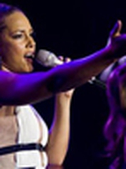 Tiệc từ thiện của Alicia Keys góp 1,3 triệu USD