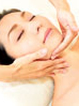 Khắc phục chảy xệ vùng da cằm - cổ