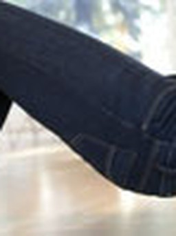 Quần jeans bó gây tổn hại thần kinh