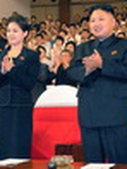 Thế giới xôn xao về bóng hồng bên cạnh Kim Jong-un