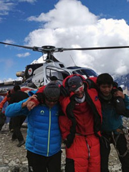 Lở tuyết ở Nepal, 9 nhà leo núi tử nạn