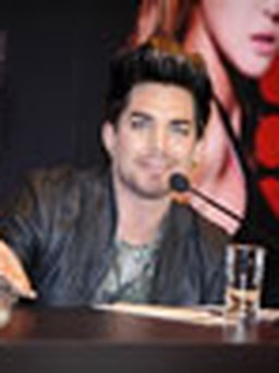 Adam Lambert hào hứng với đêm diễn tại Việt Nam