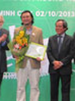 Phan Xinê giành Giải thưởng Doanh nhân Điện ảnh và Truyền thông đa phương tiện