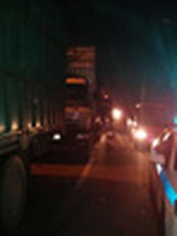 Quảng Ngãi: Cầu Kênh sụt lún, giao thông ùn tắc nghiêm trọng