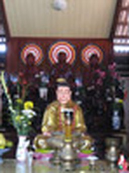 Bộ tượng Phật gỗ 100 năm