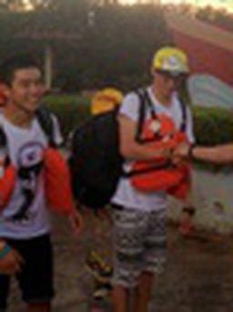 Cuộc đua kỳ thú 2013: Cặp đôi hotboy ngậm ngùi chia tay đường đua