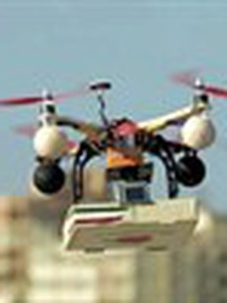 Cảnh sát 'sờ gáy' vì giao pizza bằng... UAV