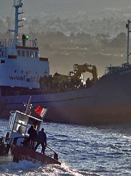 Hơn 600 người di cư được cứu ở Địa Trung Hải