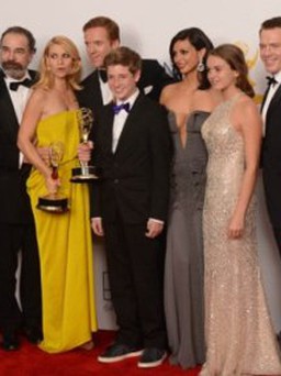 "Homeland" đánh bại "Mad Men" tại Emmy 2012