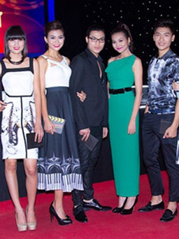 Thanh Hằng dẫn Top 4 Vietnam’s Next Top Model tập đi sự kiện