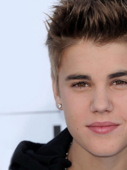 Justin Bieber tiếp tục tiệc tùng sau loạt scandal
