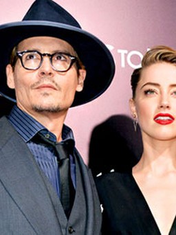 Johnny Depp mời tình cũ dự tiệc đính hôn tình mới