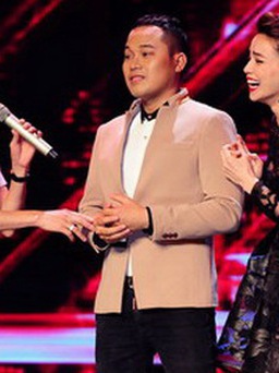 X-Factor: Hồ Ngọc Hà lên tận sân khấu... sờ cổ kiểm tra chàng trai hát 'giọng mái'