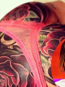 Cheryl Cole tiết lộ giá hình xăm hoa hồng trên mông mua được xe hơi